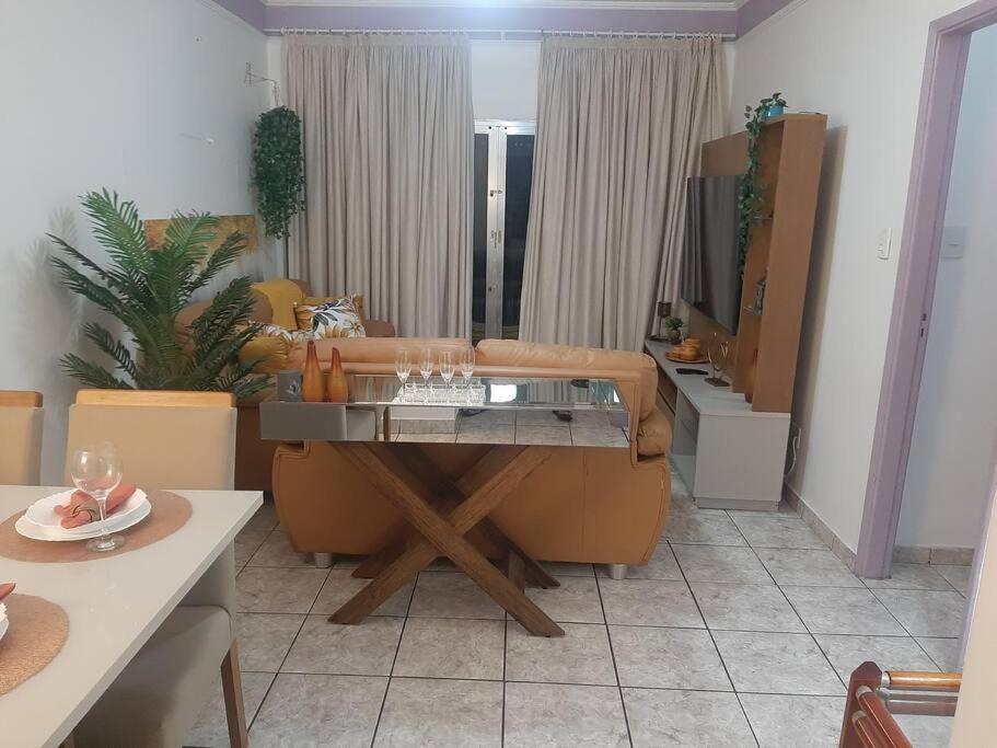 Apto Amplo, Confortavel, Bem Localizado, Asturias グァルジャー エクステリア 写真